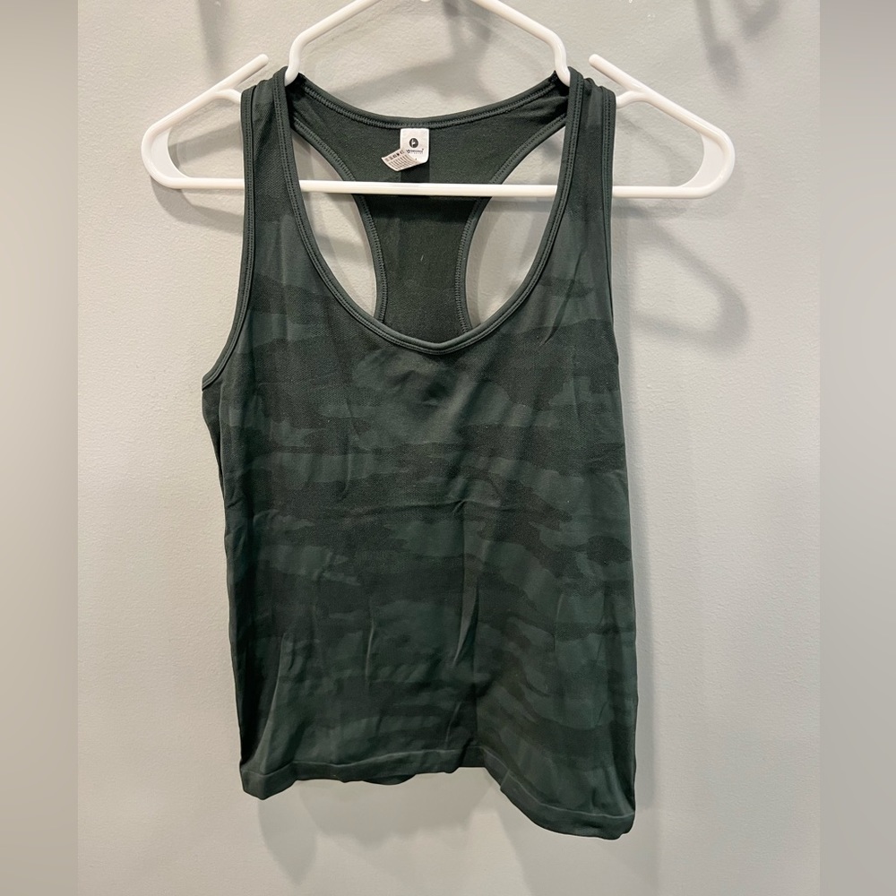 Camo Workout Tank ~ Medium